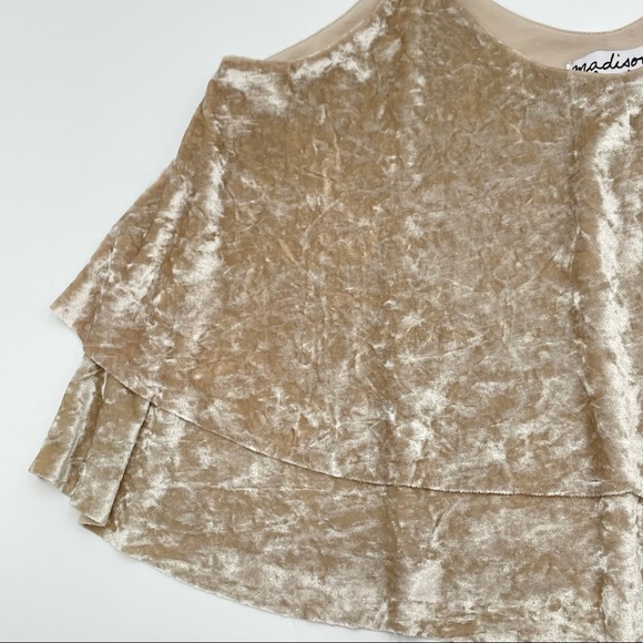 MADISON‎ & BERKELEY Ruffle Velvet Top Skinny Straps - Picture 4 of 6